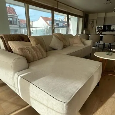 Spacious And Modern 3 Bedroom Near The Sea Ostend